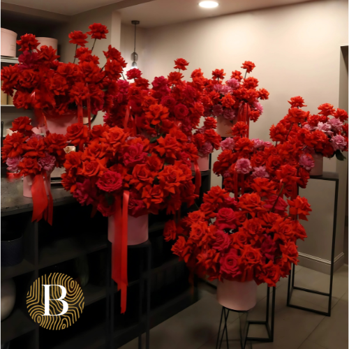 Red Reflexed Roses Hat Box Dubai Large by Bambi