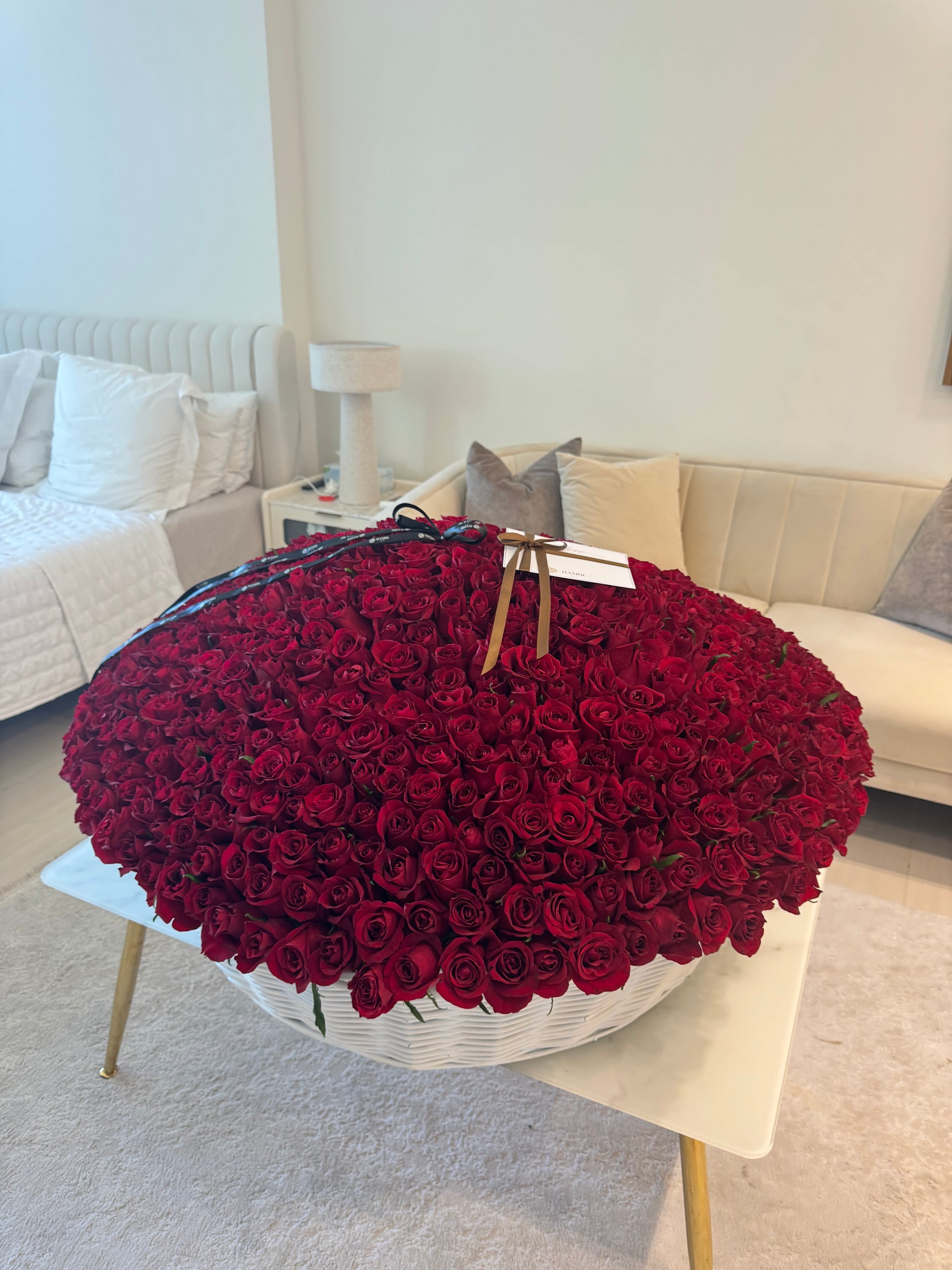 1001 Red Rose Basket – 1001 Stems in Basket | Bambi