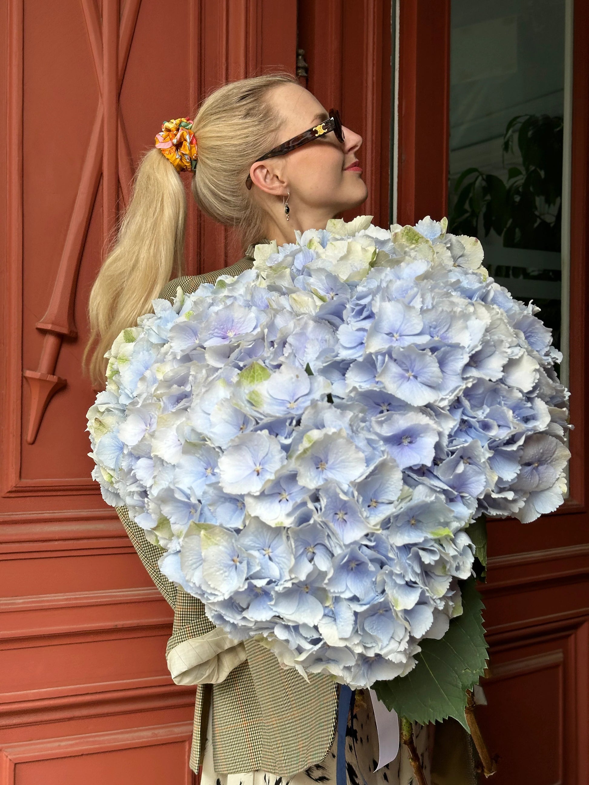 Blue Hydrangea – Queen of the Garden Bouquet | Bambi