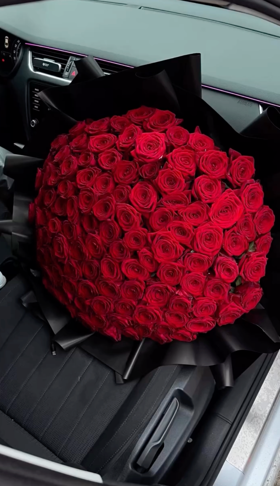 101 Red Roses Dubai | Luxury 101-Stem Dome Arrangement | 4-Hour Delivery – Bambi