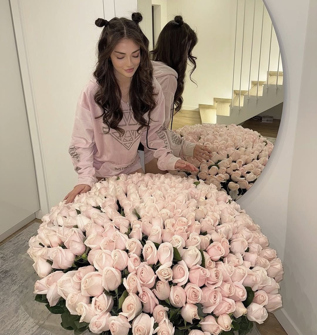 301 Pink Roses Basket Luxury Roses