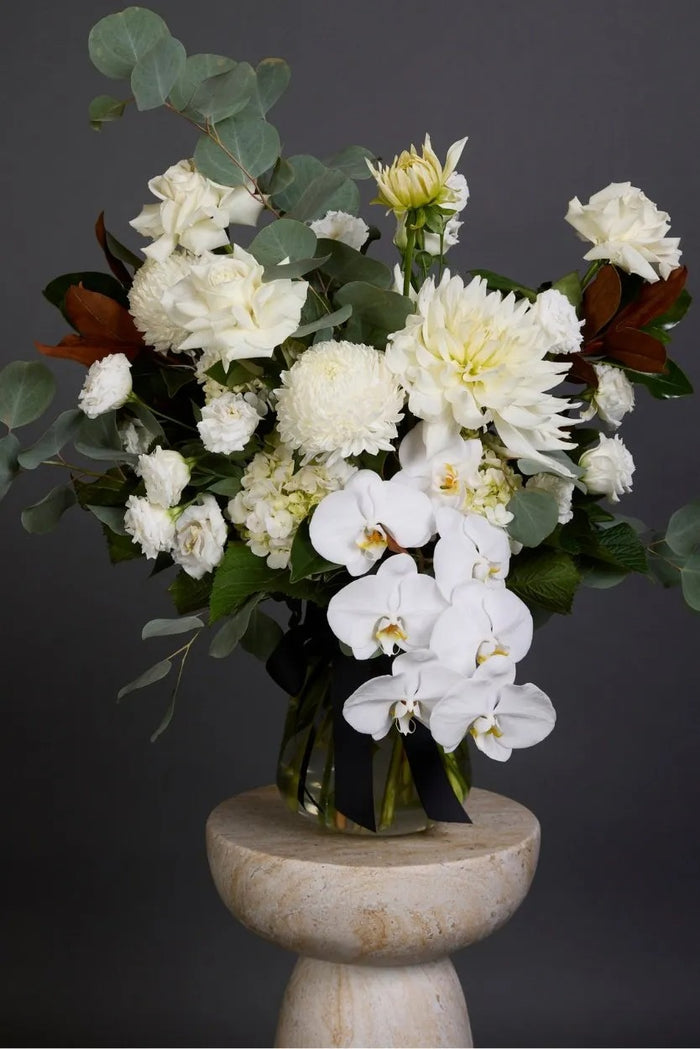 White Seasonal Glass Vase Arrangement Dubai Extra Large with Wrapping by Bambi - Bambi