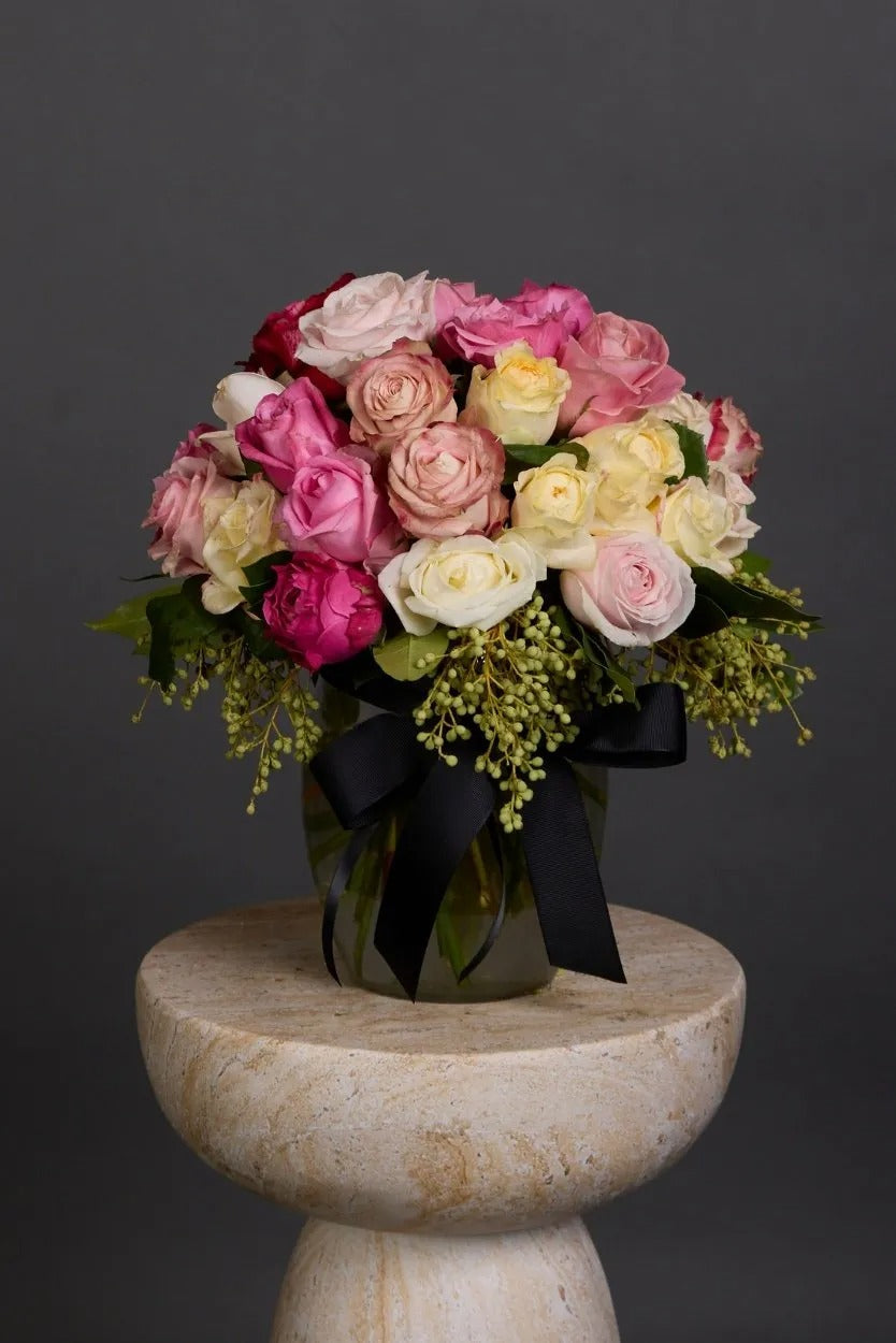 Blush Roses Glass Vase Arrangement Dubai | Soft Pink Roses in Elegant Vase - Bambi