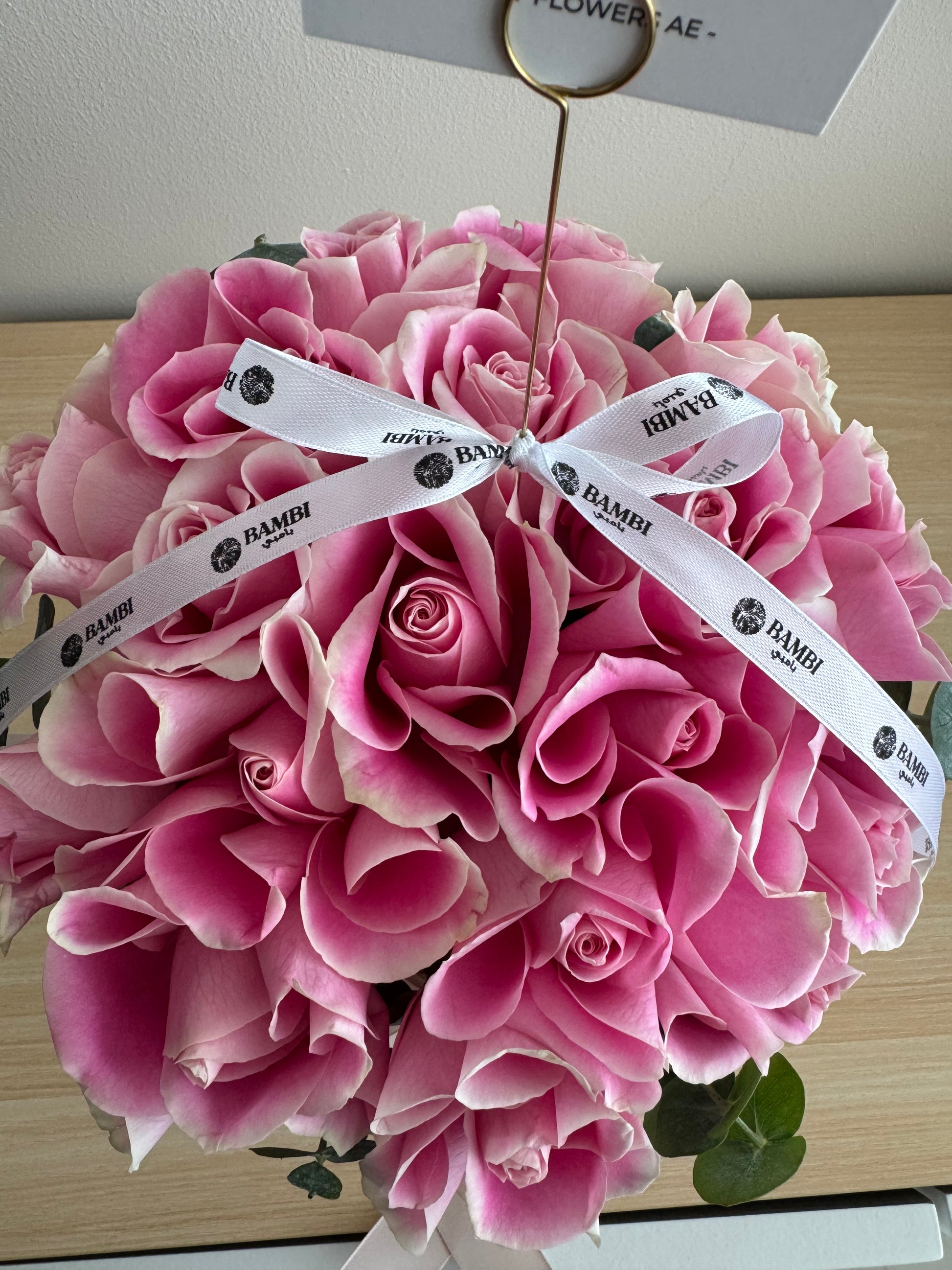 Étoile - 20 Pink Reflexed Roses in a Hat Box - Bambi
