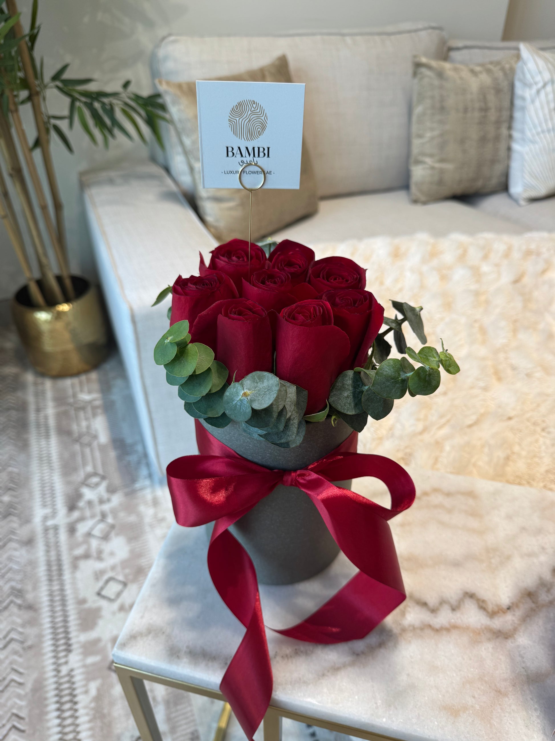 Velour - 8 Premium Red Roses in a Hat Box - Bambi