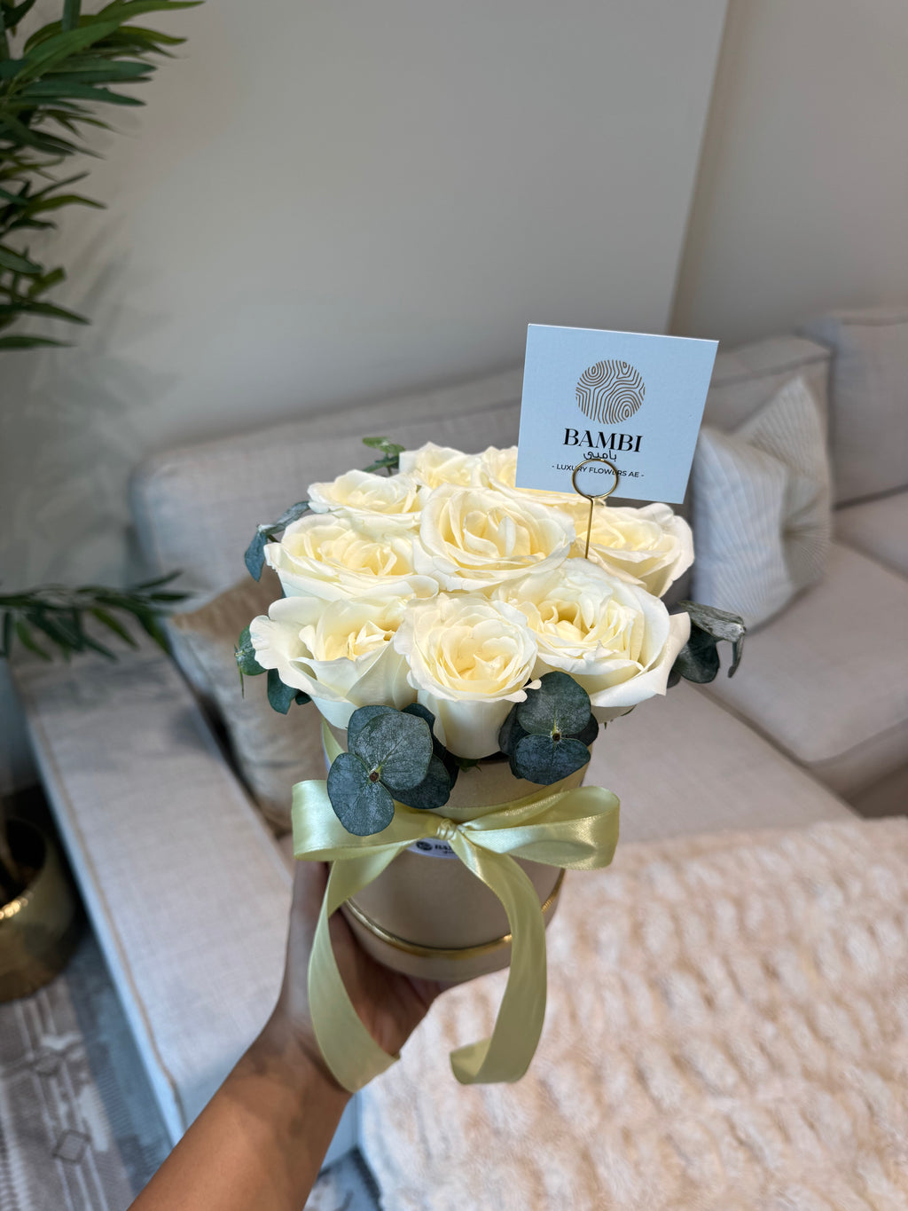 Aurora - 9 White Roses and Eucalyptus Hat Box - Bambi