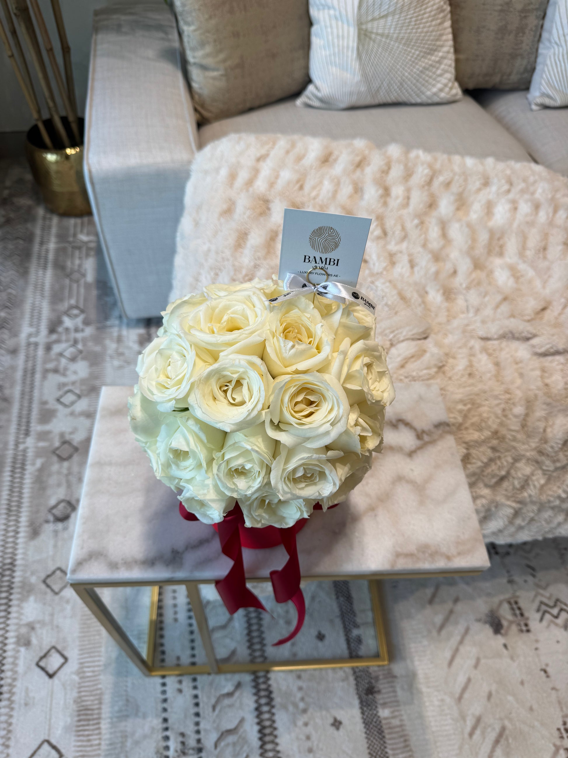 Lulu - 32 Lush White Rose Box Hat - Bambi