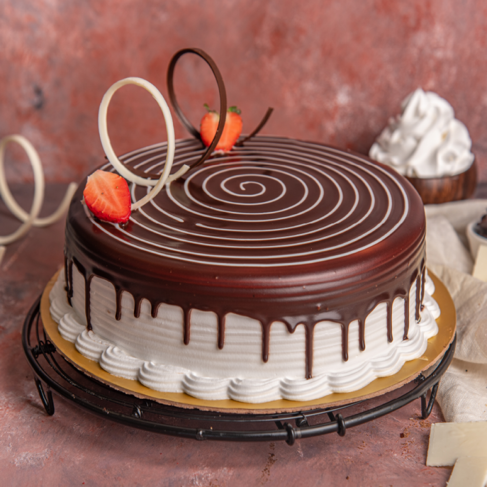 Luxury Choco Vanilla Cake (Eggless) – Same-Day Dubai Delivery - Bambi