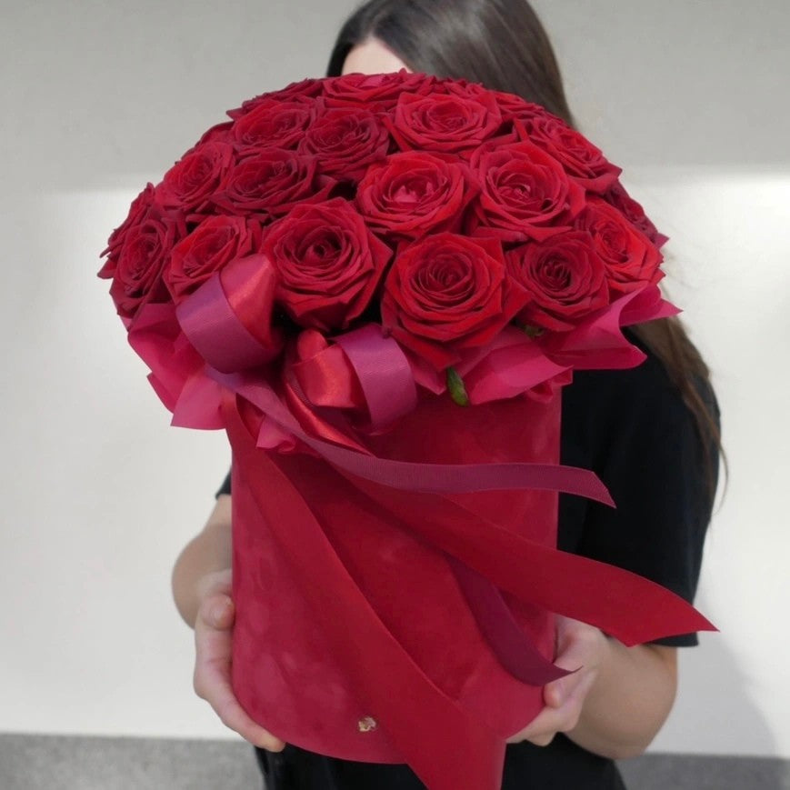 Scarlet - Box Luxury Red Roses - Bambi