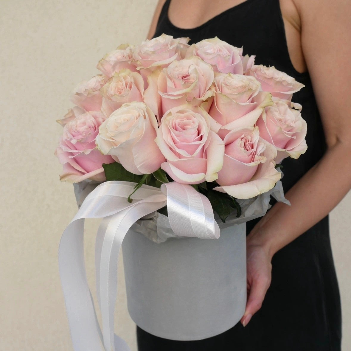 Lunara - Box Luxury Pink Champagne Roses - Bambi