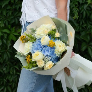 Hydrangea and Roses Blue Ivy Bouquet – White and Blue Hand-Tied | Bambi