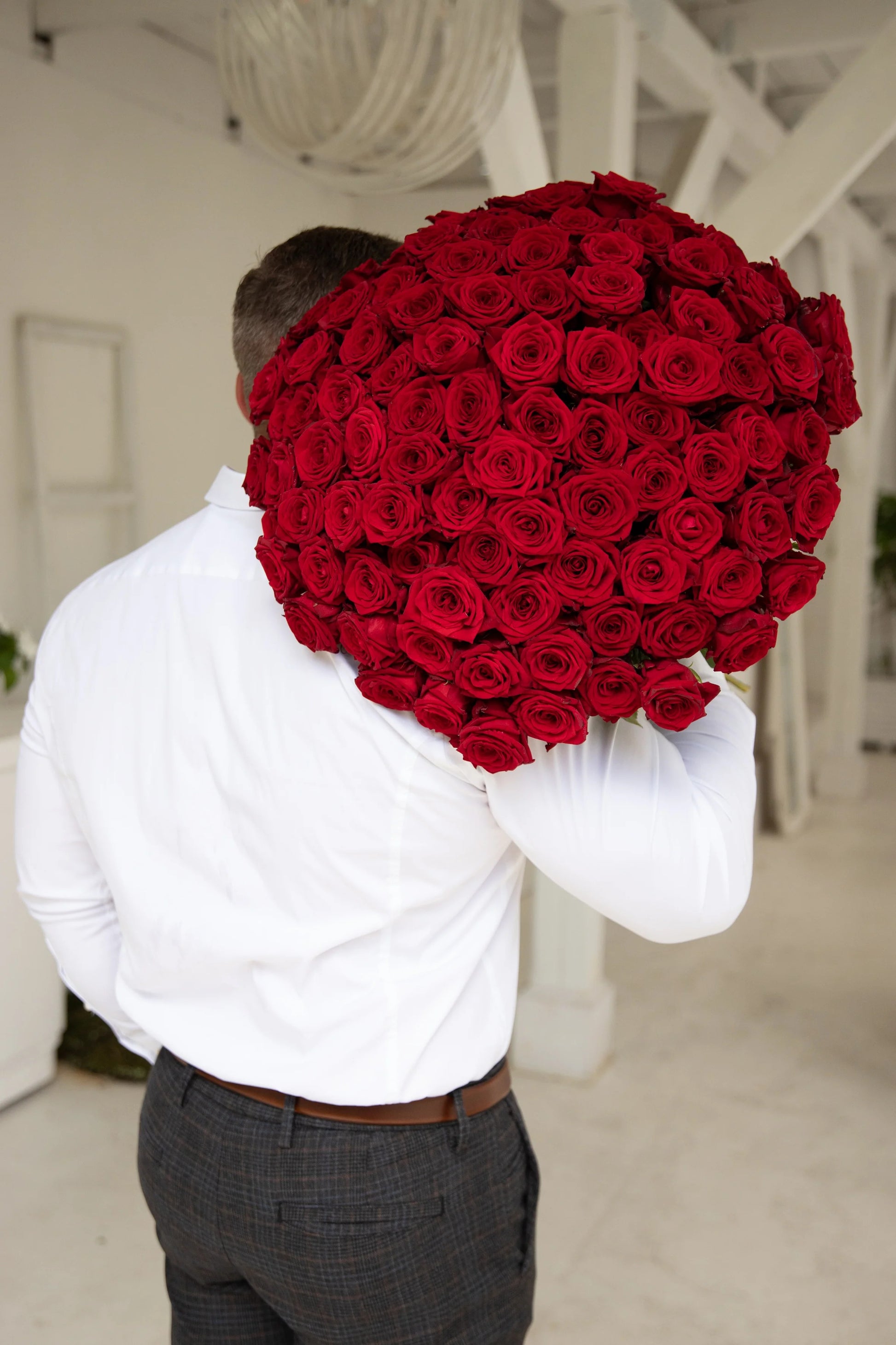 150 Red Roses Dubai – Premium Luxury Bouquet, Same Day Delivery | Bambi