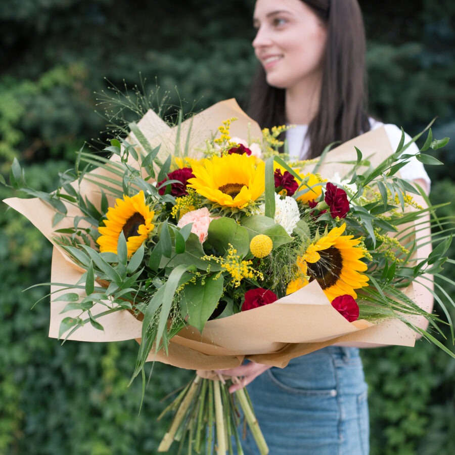 Soleil Bouquet – Sunflowers & Carnations | Bambi