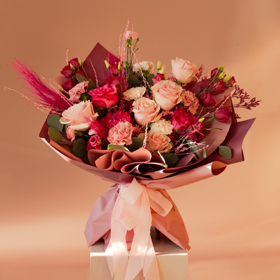 Roses & Lisianthus Bouquet – Elegant Hand-Tied Bouquet | Bambi