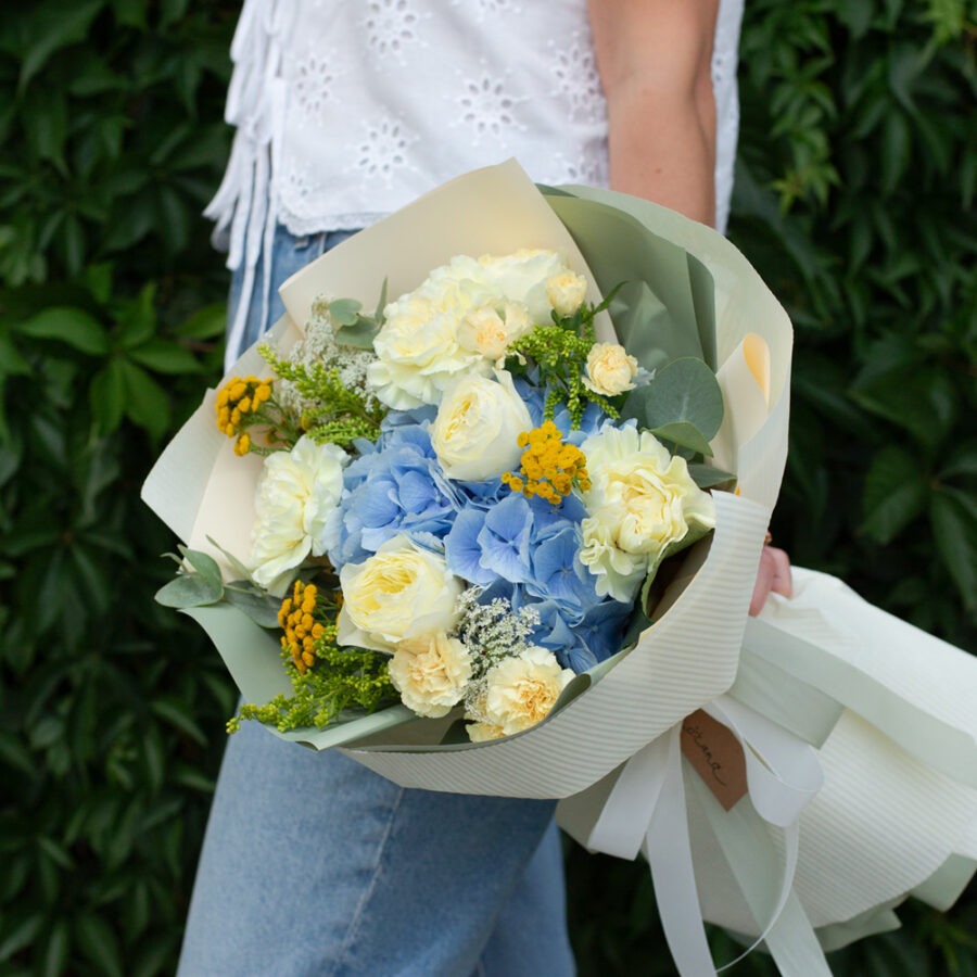 Hydrangea and Roses Blue Ivy Bouquet – White and Blue Hand-Tied | Bambi