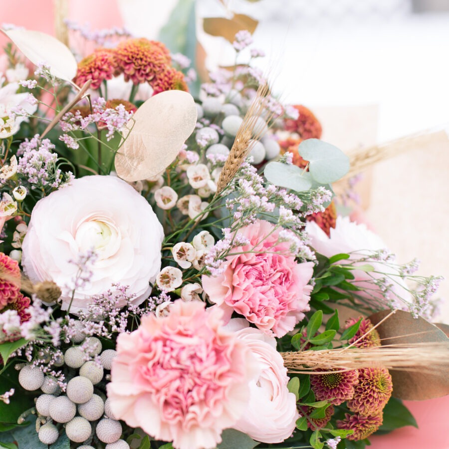 Modern Bouquet – Ranunculus & Carnations | Bambi