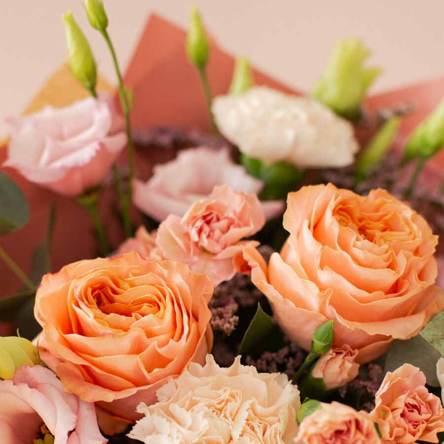 Carnations & Lisianthus Bouquet – Elegant Hand-Tied Bouquet | Bambi