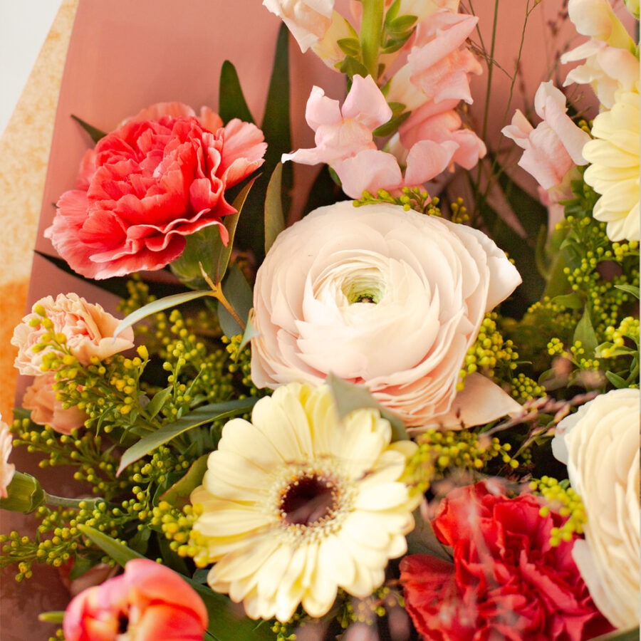 Éveil Bouquet – Ranunculus & Tulips | Bambi
