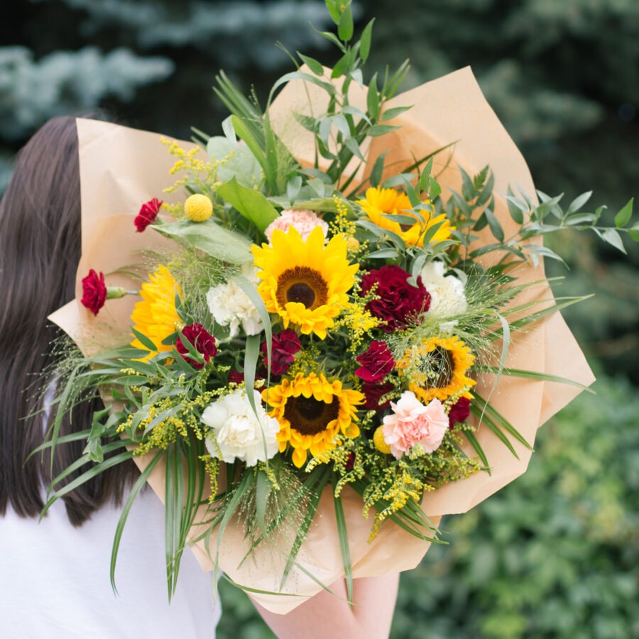 Soleil Bouquet – Sunflowers & Carnations | Bambi