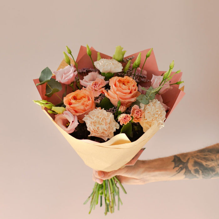 Carnations & Lisianthus Bouquet – Elegant Hand-Tied Bouquet | Bambi - Bambi