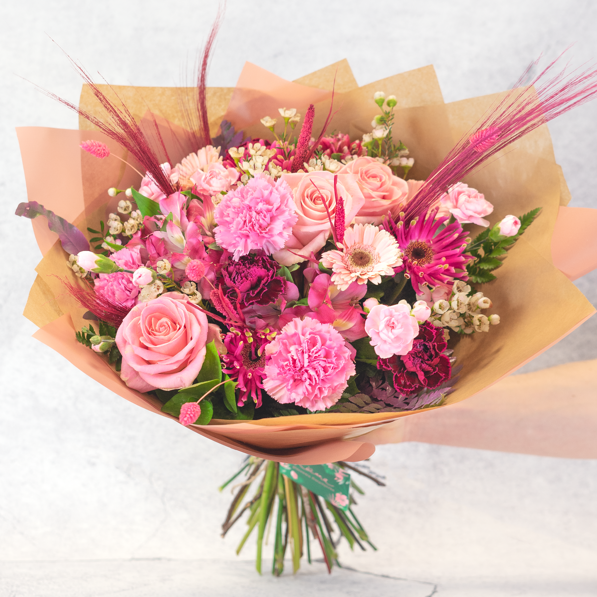 Rose Love Bouquet – Romantic Pink & Fuchsia Roses | Bambi