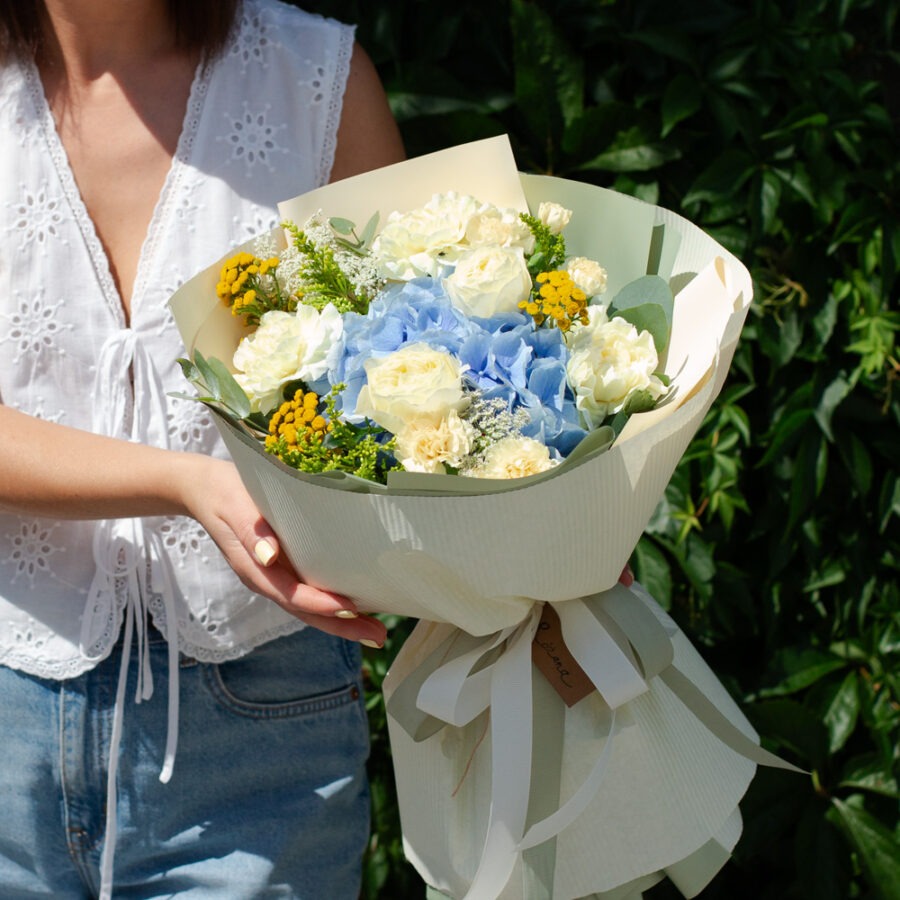 Hydrangea and Roses Blue Ivy Bouquet – White and Blue Hand-Tied | Bambi