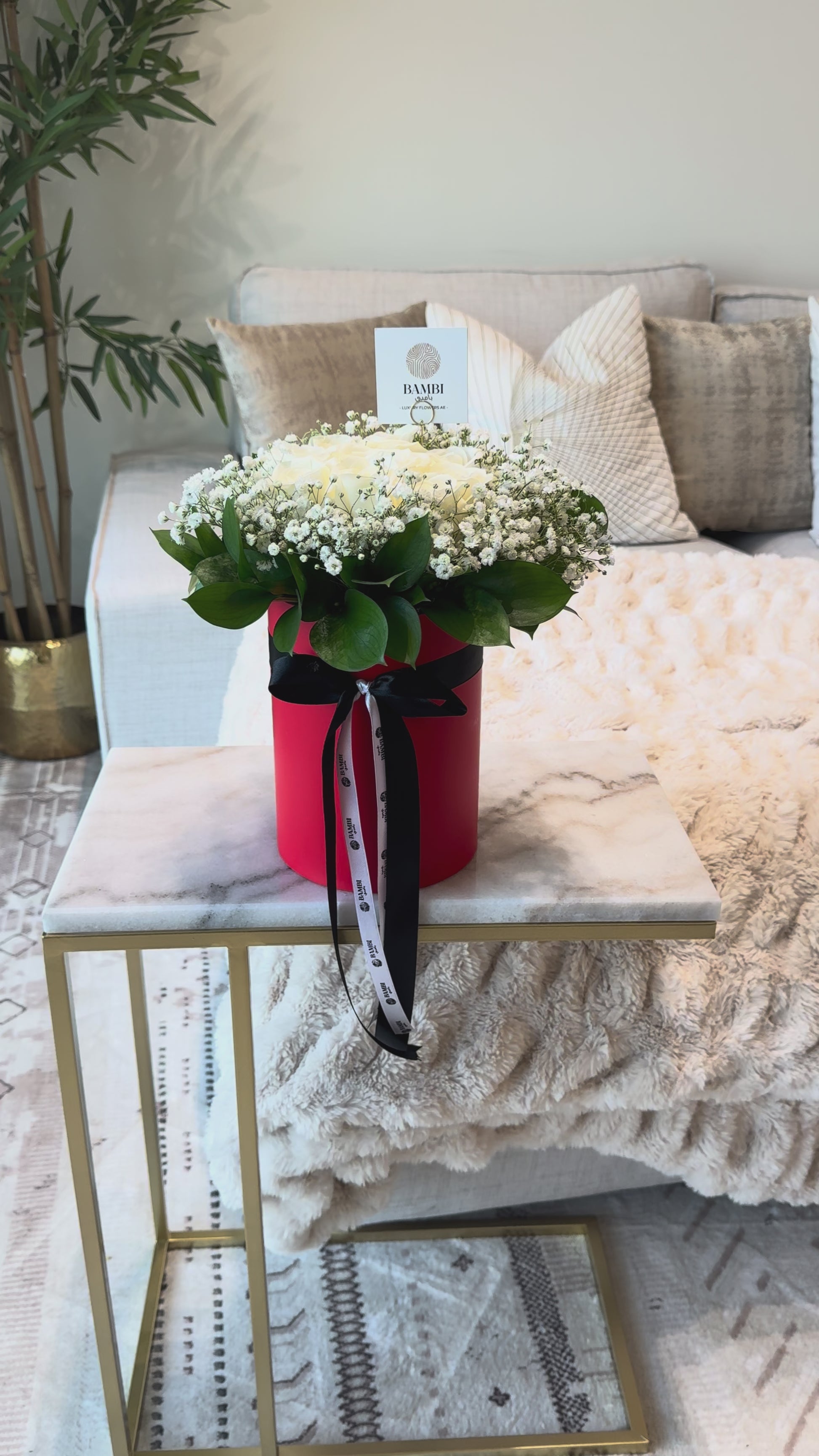 Rouge - 9 White Premium Roses Box - Bambi