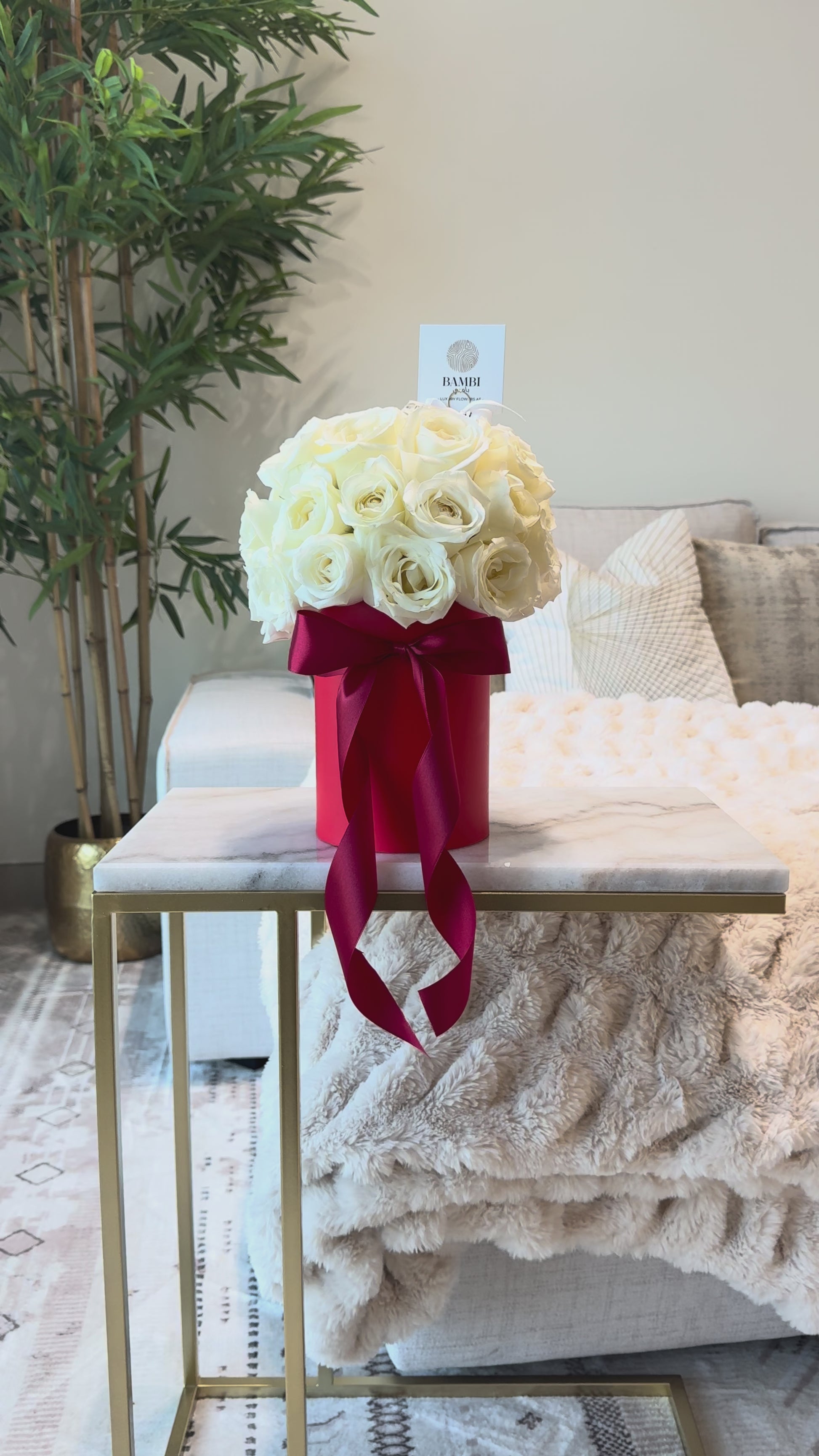 Lulu - 32 Lush White Rose Box Hat - Bambi