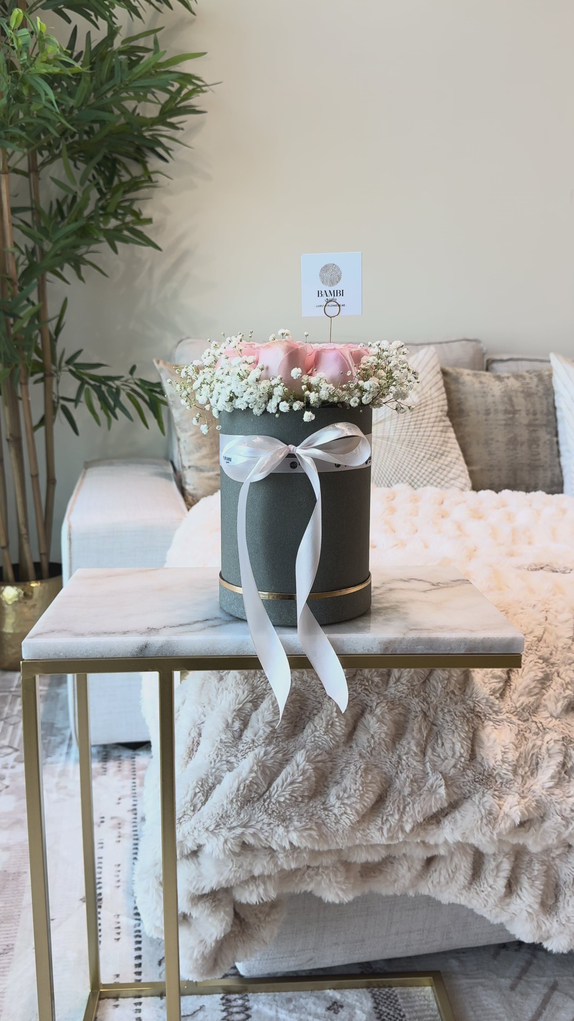 Eterna - 9 Pink Roses Box with Babies Breath - Bambi
